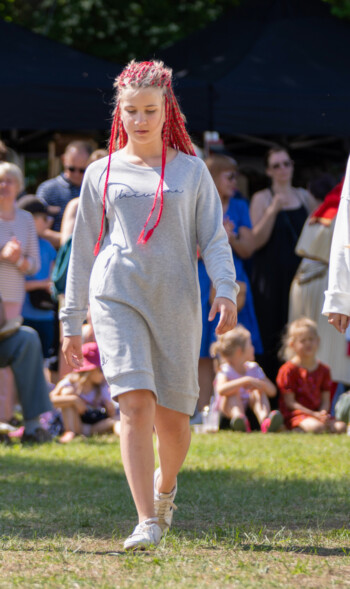 Sweat dress with city names - Image 4